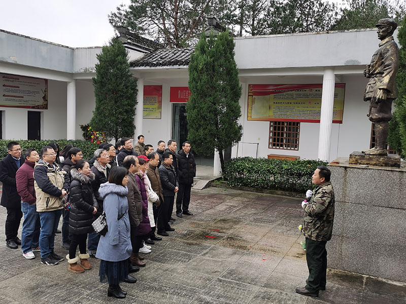 屯溪區(qū)委辦黨支部、屯溪城建投公司黨支部聯(lián)合開(kāi)展主題黨日共建活動(dòng)